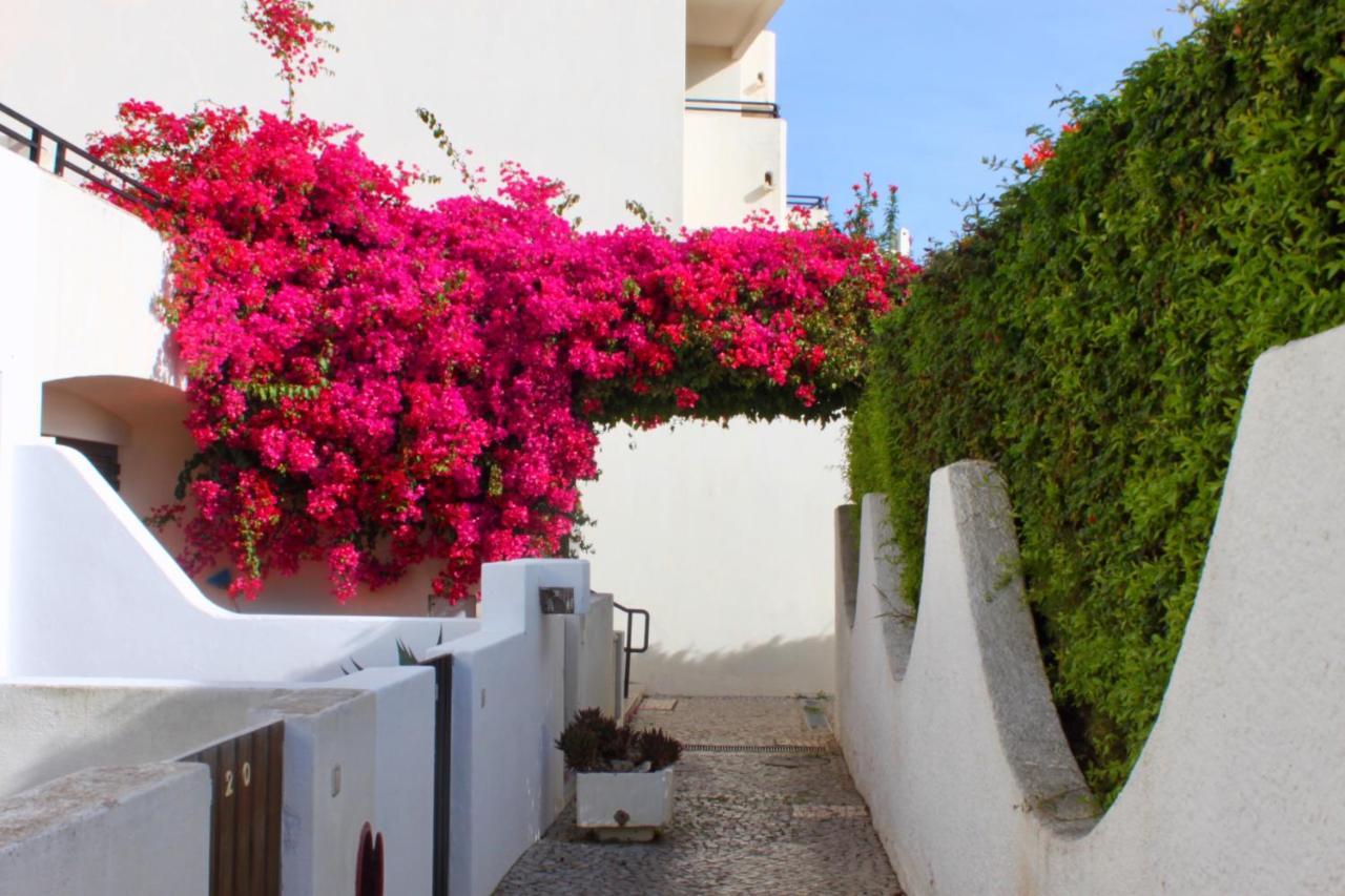 Cozy And Stylish Studio Apt Just 800M From The Beach - New On Booking! アルブフェイラ エクステリア 写真