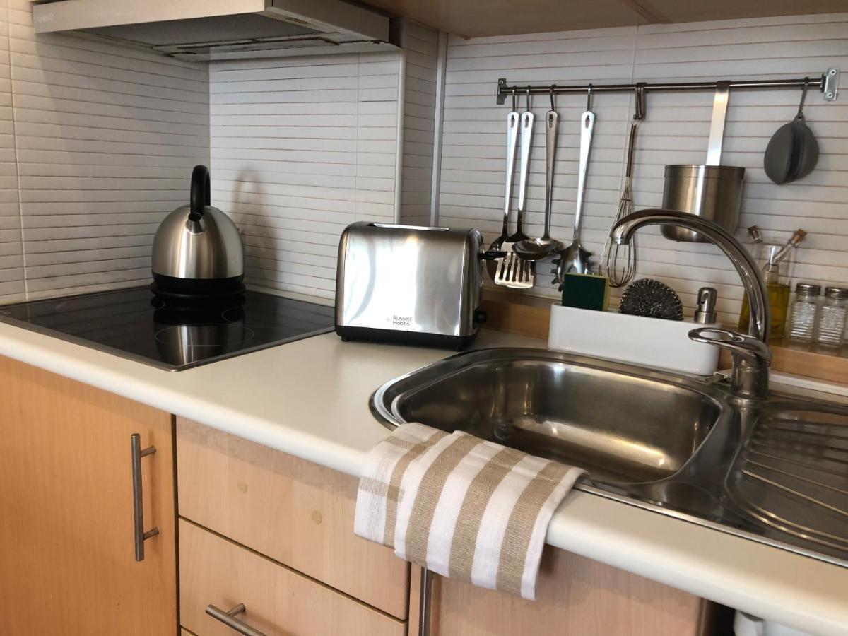 Cozy And Stylish Studio Apt Just 800M From The Beach - New On Booking! アルブフェイラ エクステリア 写真