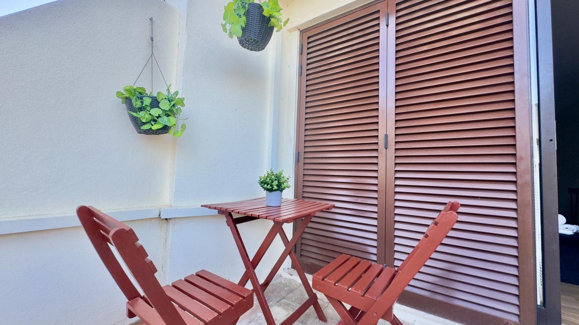 Cozy And Stylish Studio Apt Just 800M From The Beach - New On Booking! アルブフェイラ エクステリア 写真